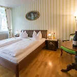 Goldener Adler - & Hotel 3*