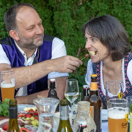 Goldener Adler - & 3*