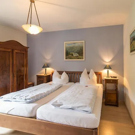 Goldener Adler - & 3* Oberried (Breisgau)
