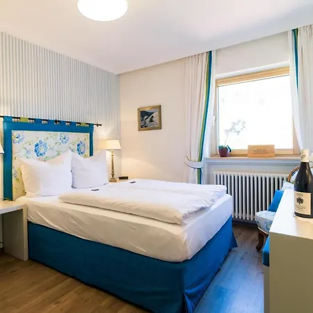 Hotel Goldener Adler - &