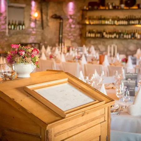 Otel Goldener Adler - &