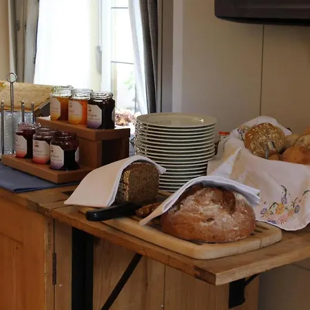 Goldener Adler - & 3*