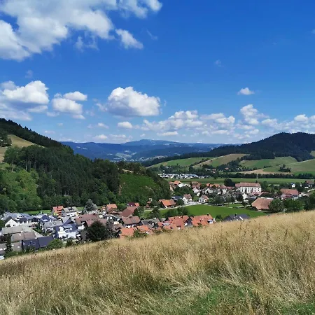 Goldener Adler - & Szálloda Oberried